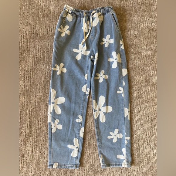 Denim - Blue Floral Print Jeans